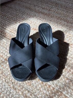 CROCS Women's Black Cross-Band Slide Mules